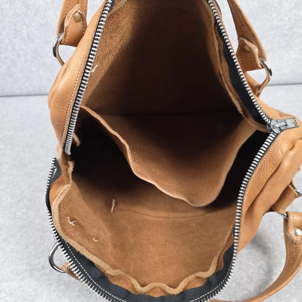 Brown Leather‎ Business Case 18